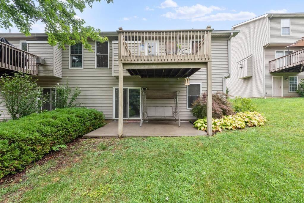 Beautiful Townhome, 11 Minutes To Downtown, Kcmo. カンザスシティ エクステリア 写真